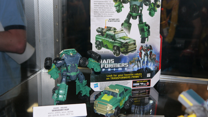 Illustration for article titled Don't Like Grimlock? Here are All the Transformers Hasbro Brought to San Diego